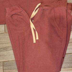 Mauve figs Scrub bottom